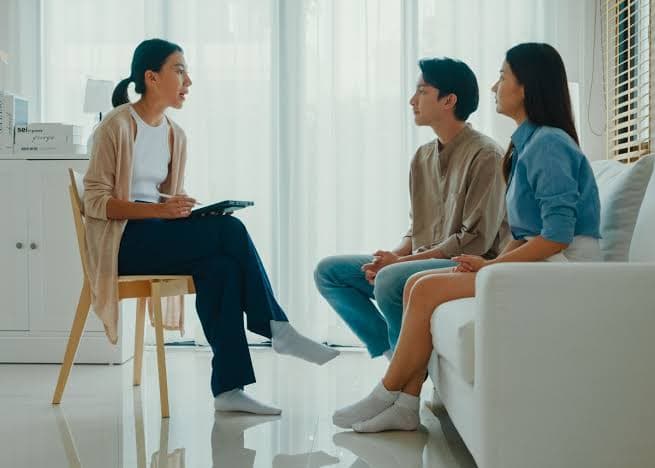 Marriage Problems: When Should You Consider Couples Counseling?